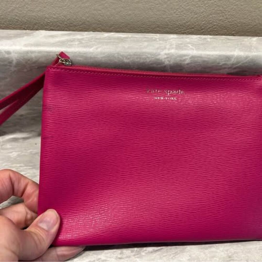 Kate Spade zipper pouch/wristlet